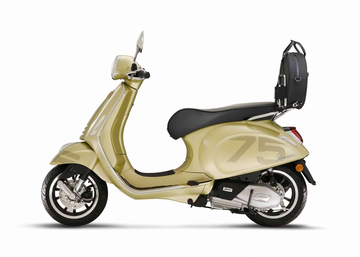 Vespa GTS 300 Supertech HPE 75th Anniversary E5 | Faber Roller & Bike